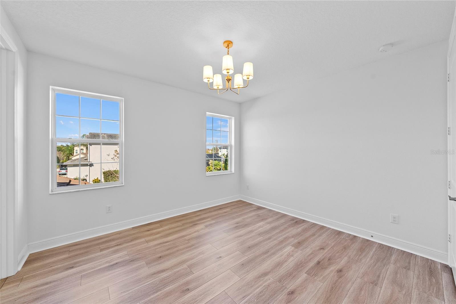 Image 50 of 94 For 2082 Scholartree Way