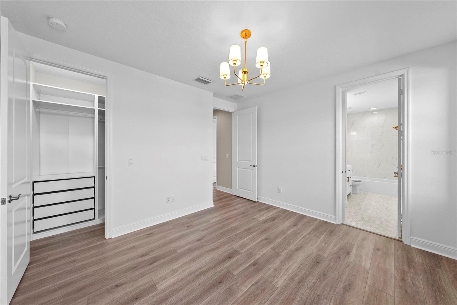 Image 51 of 94 For 2082 Scholartree Way