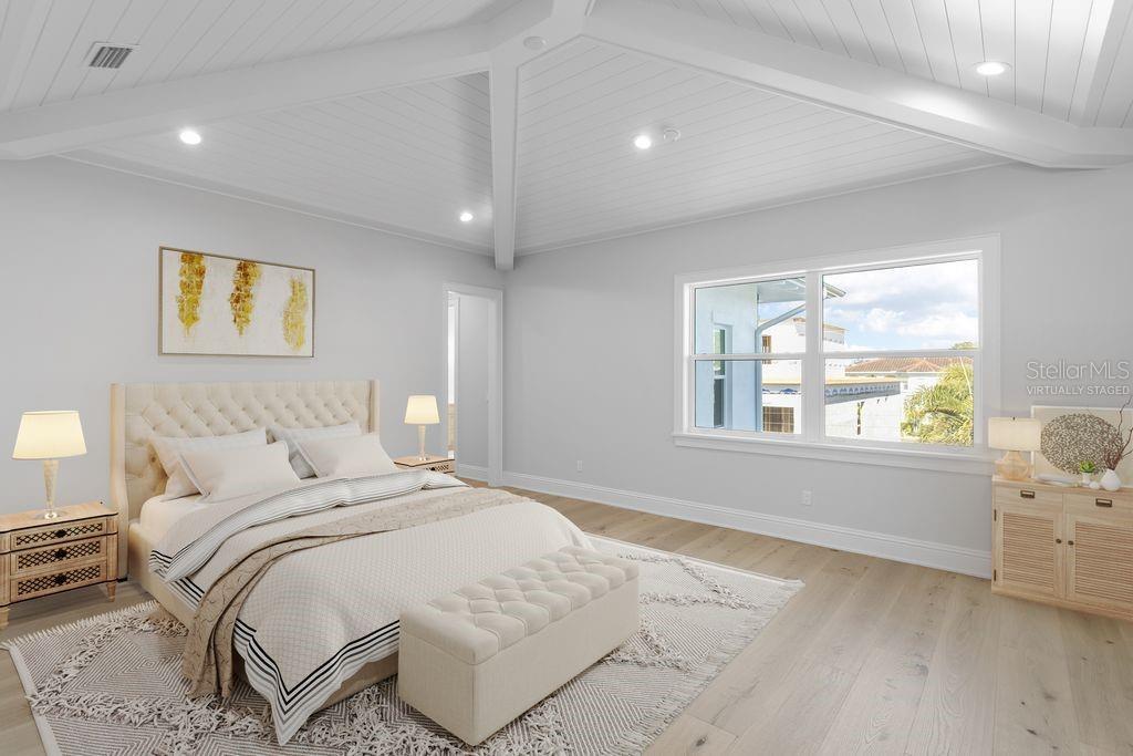 Image 31 of 49 For 5019 Dickens Avenue