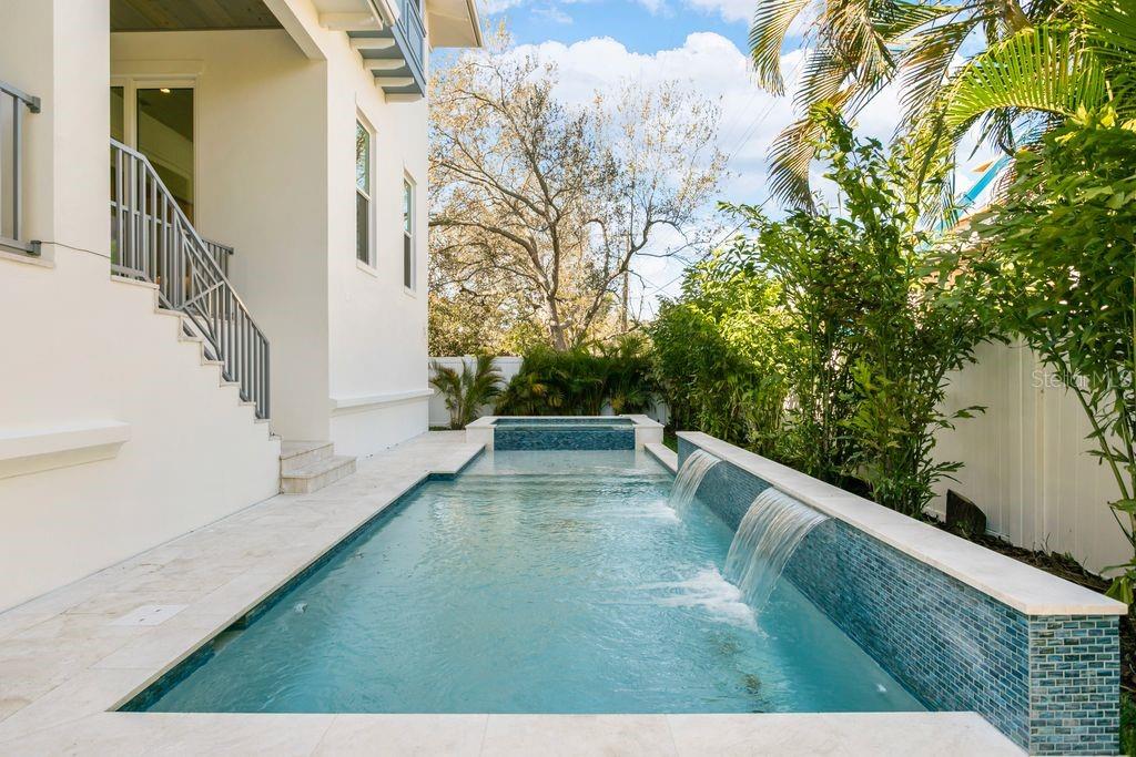 Image 44 of 49 For 5019 Dickens Avenue