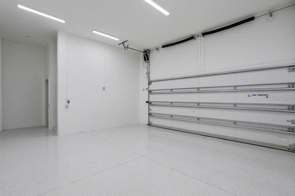 Image 46 of 49 For 5019 Dickens Avenue