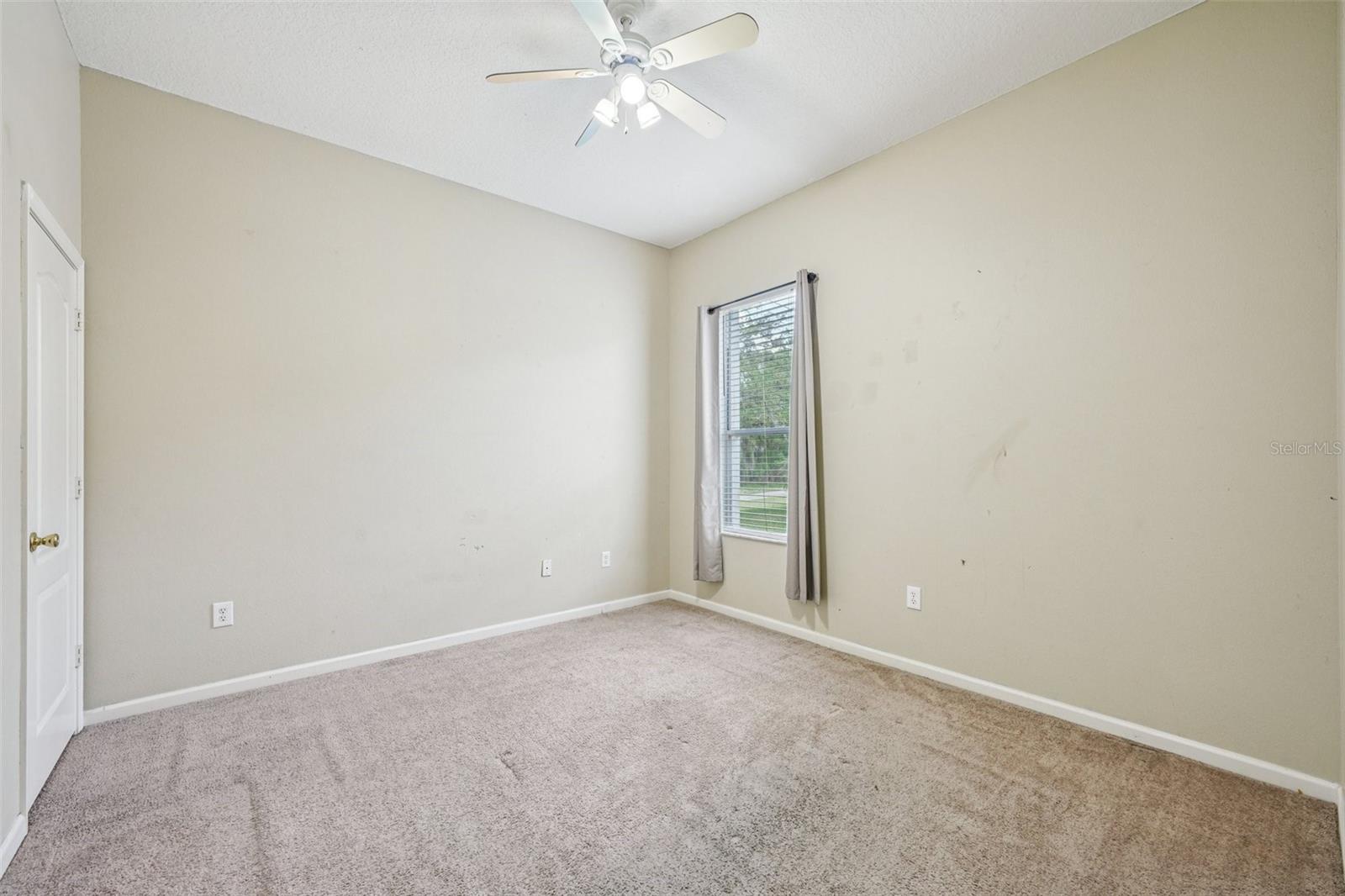 Image 27 of 62 For 25954 Risen Star Drive