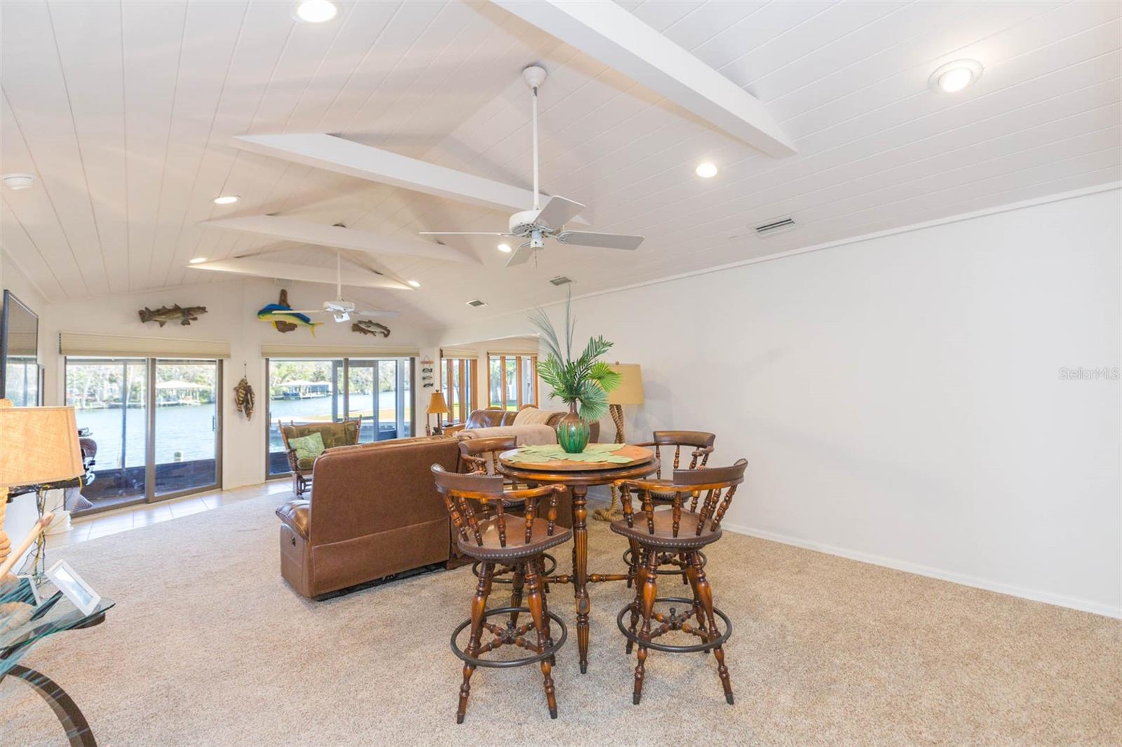 Listing photo id 6 for 4235 Purslane Drive