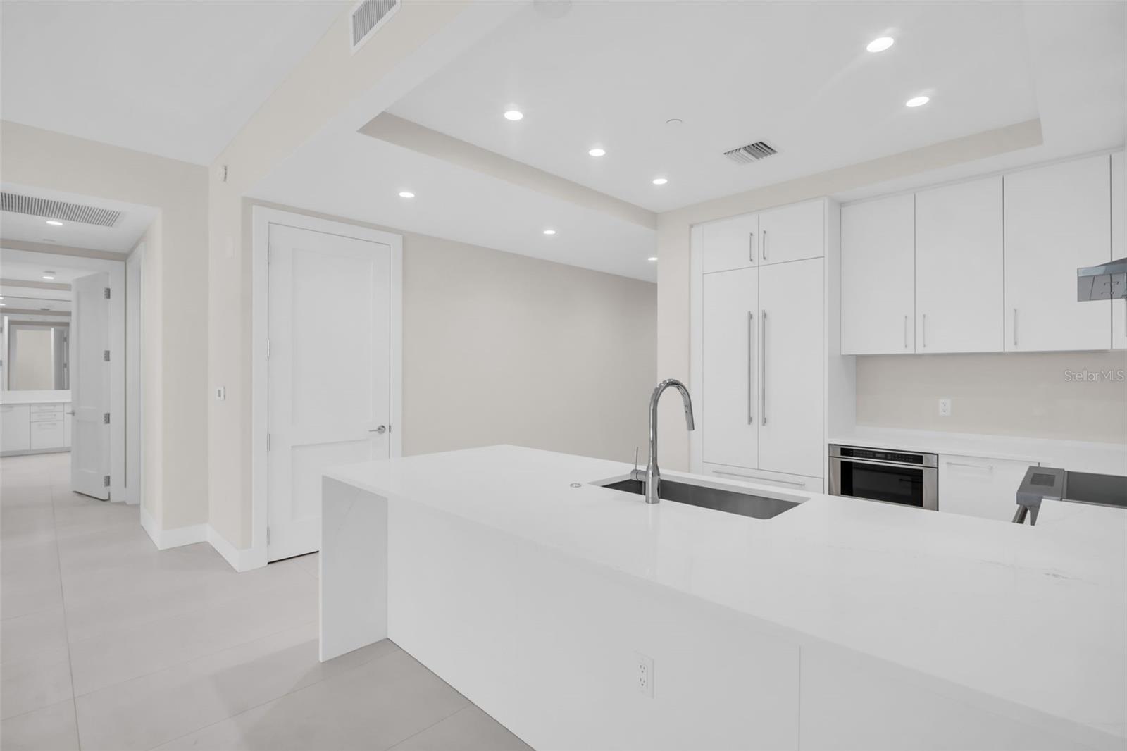 Image 13 of 77 For 275 1st Avenue S 1104