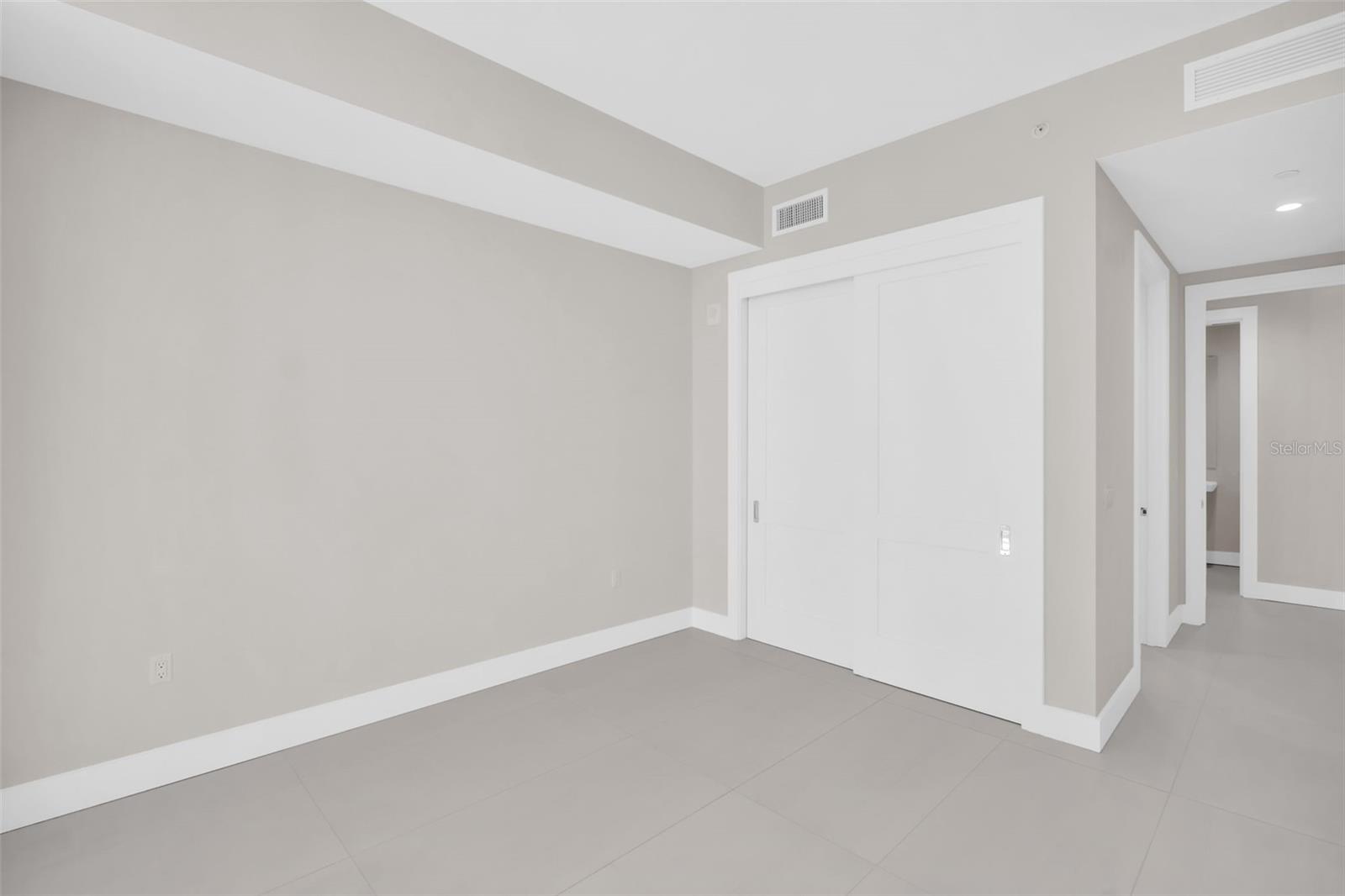 Image 18 of 77 For 275 1st Avenue S 1104