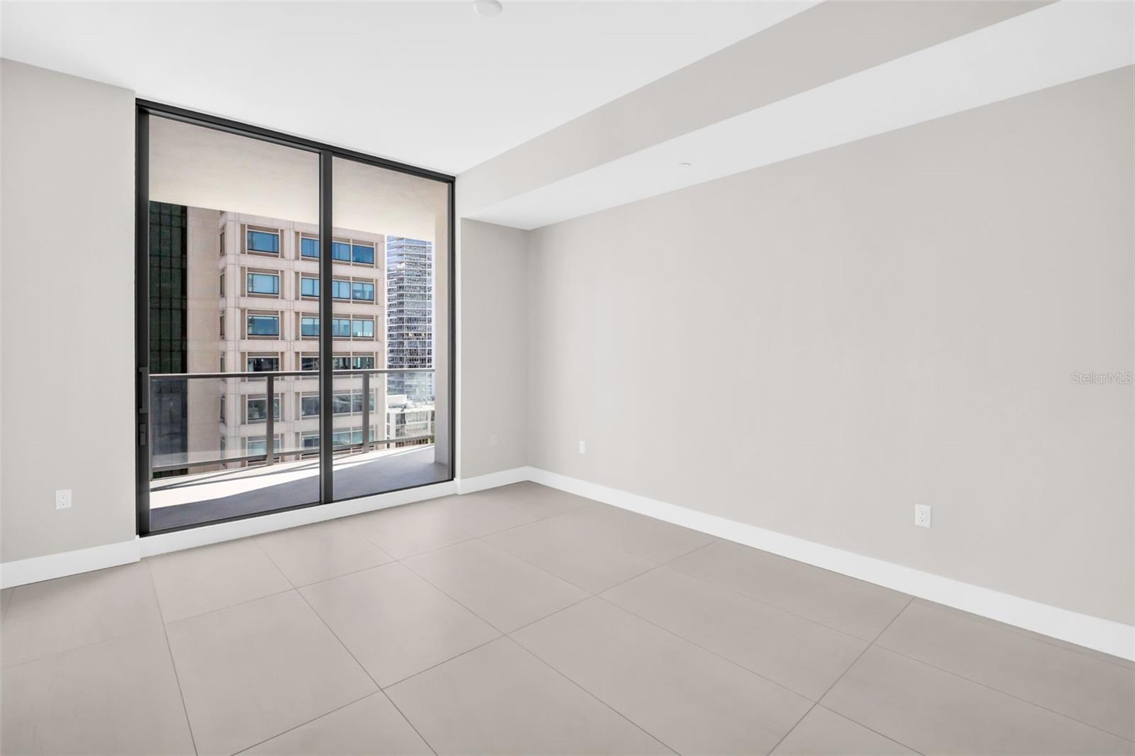 Image 25 of 77 For 275 1st Avenue S 1104