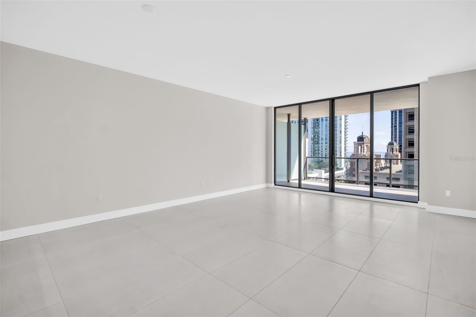 Image 4 of 77 For 275 1st Avenue S 1104