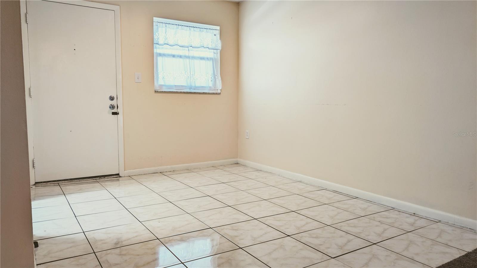 Image 6 of 18 For 5245 Amulet Drive 204