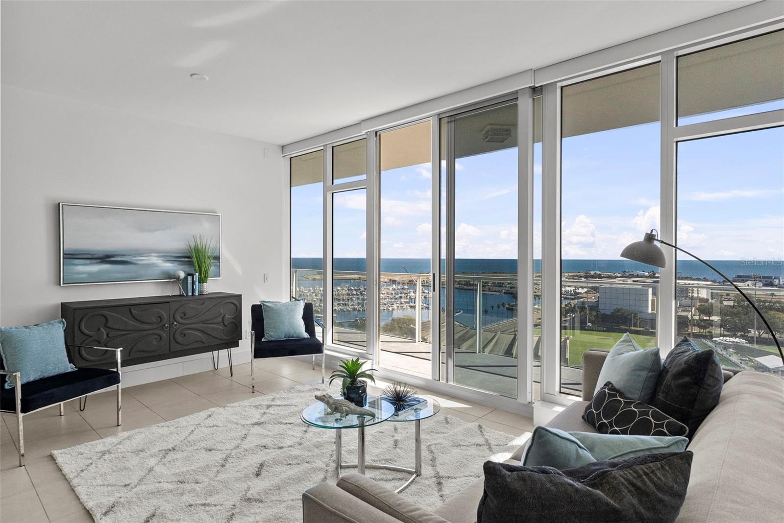 Listing photo id 0 for 175 1st Street S 1604