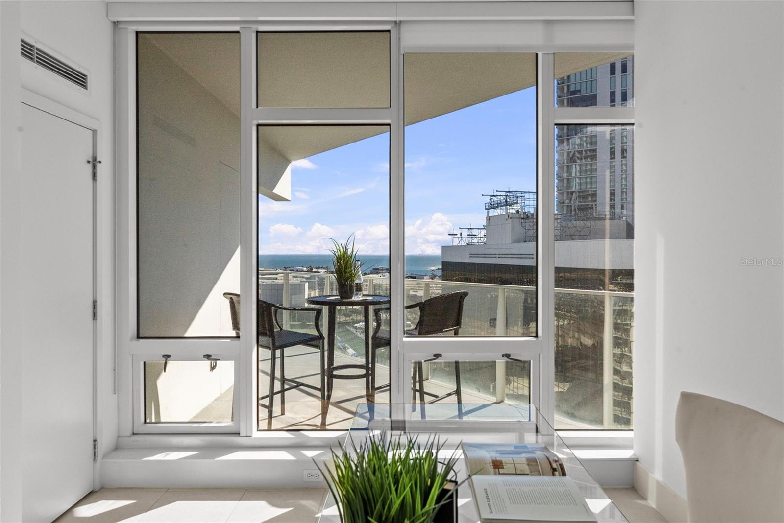 Listing photo id 26 for 175 1st Street S 1604