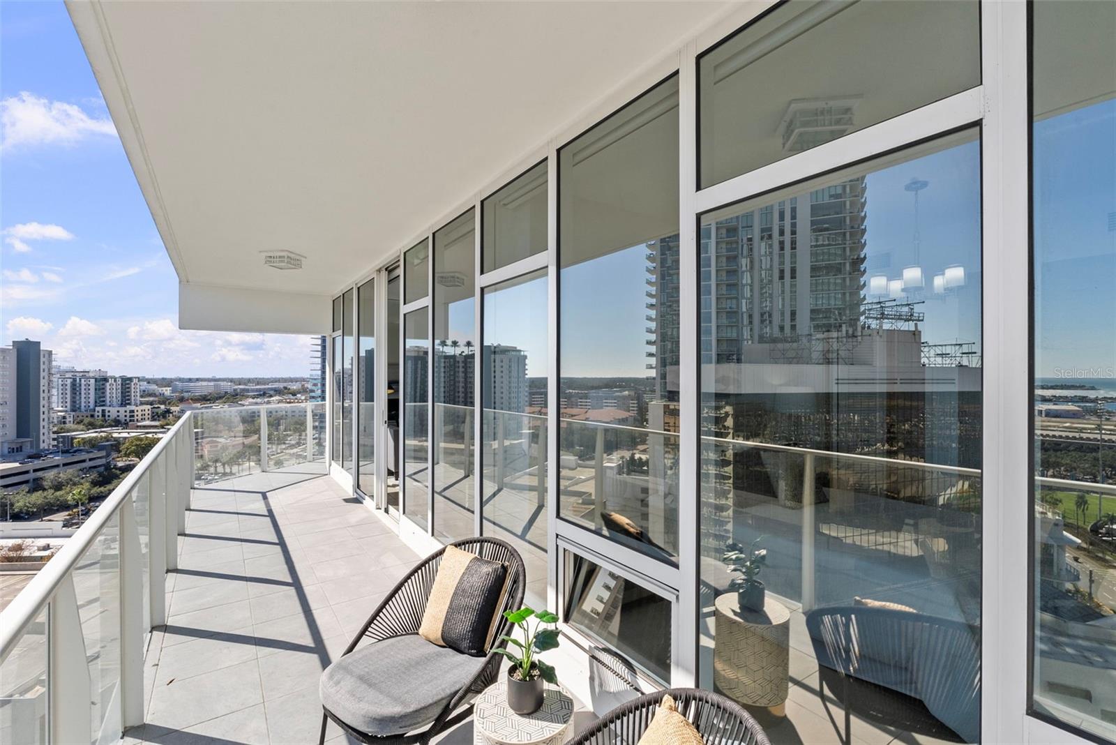 Listing photo id 29 for 175 1st Street S 1604