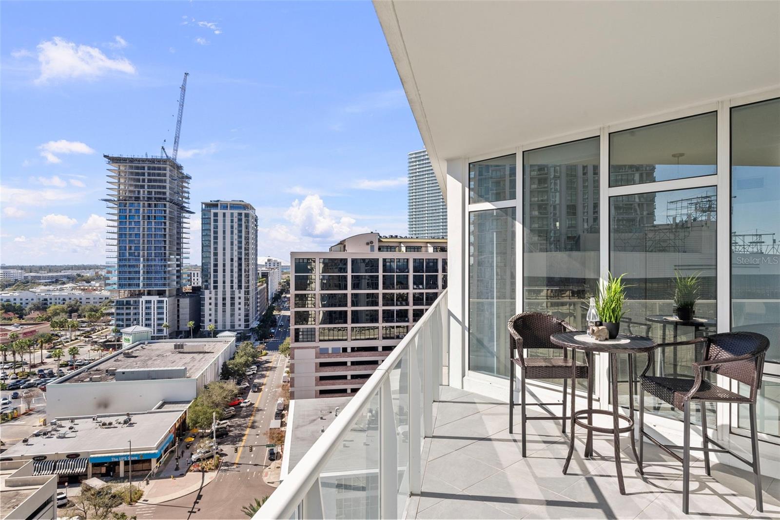 Listing photo id 30 for 175 1st Street S 1604