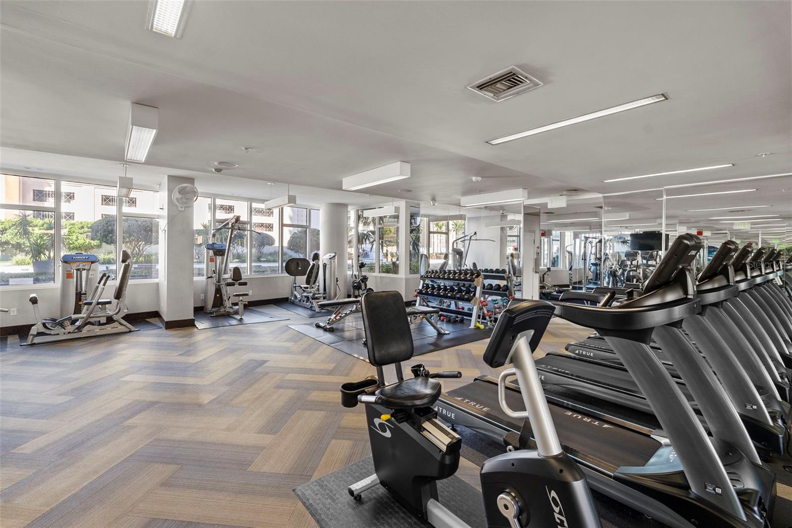 Listing photo id 40 for 175 1st Street S 1604