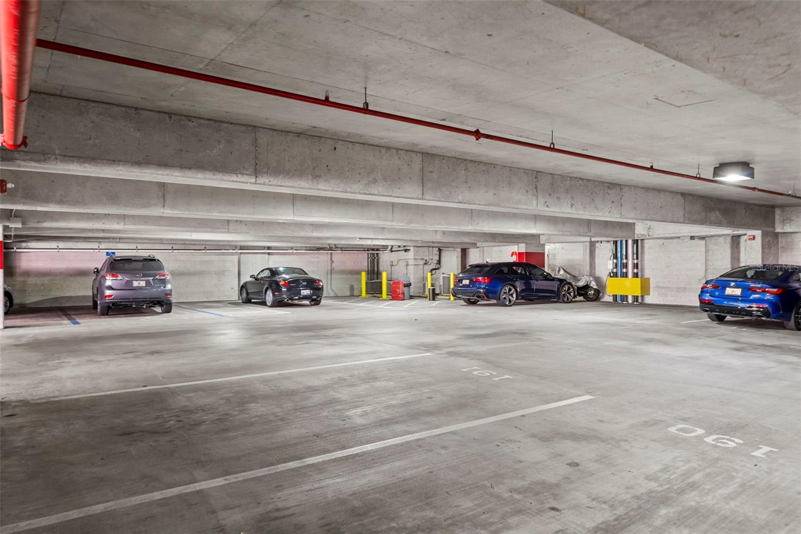 Listing photo id 41 for 175 1st Street S 1604