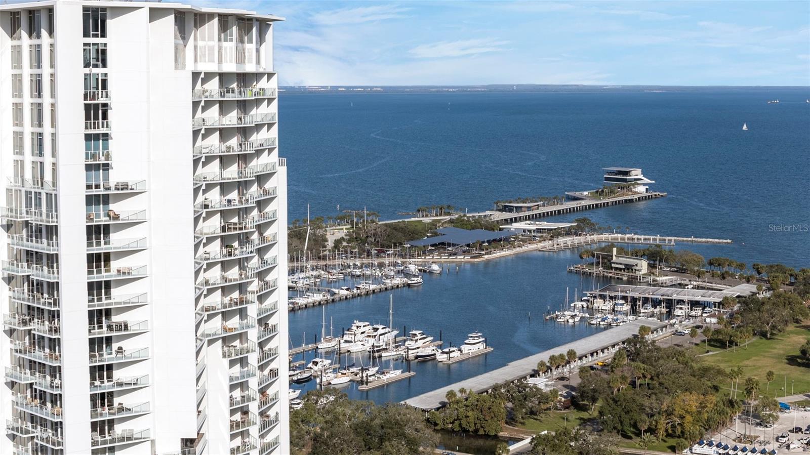 Listing photo id 44 for 175 1st Street S 1604