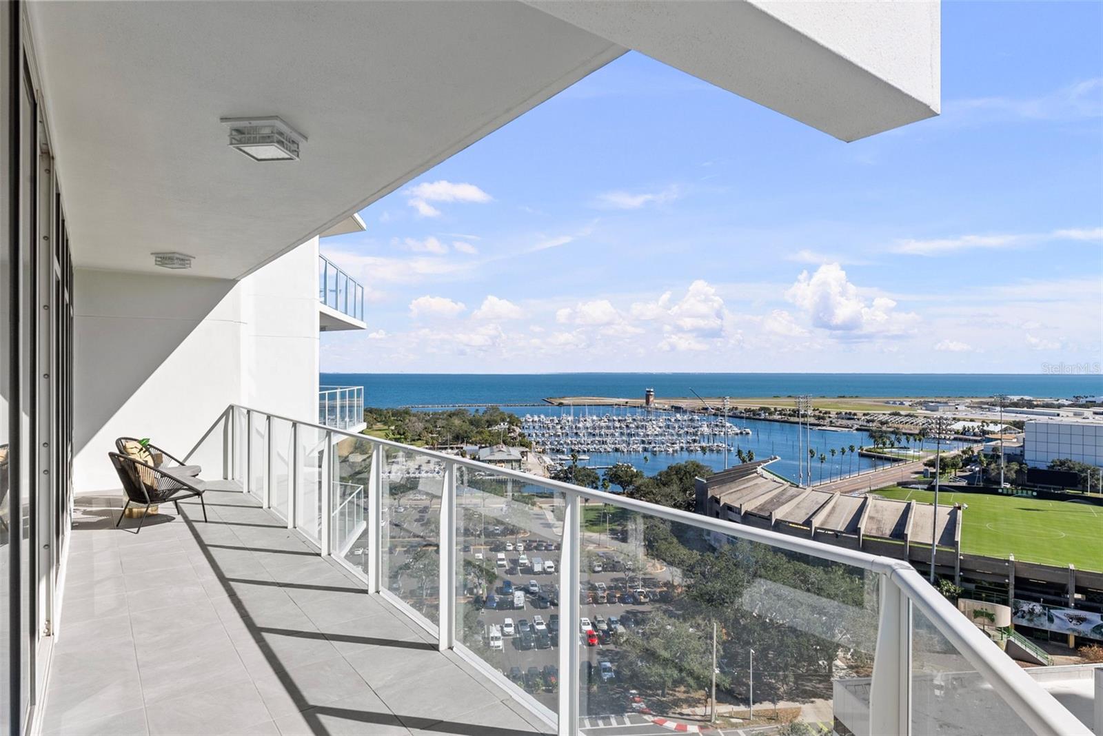 Listing photo id 6 for 175 1st Street S 1604