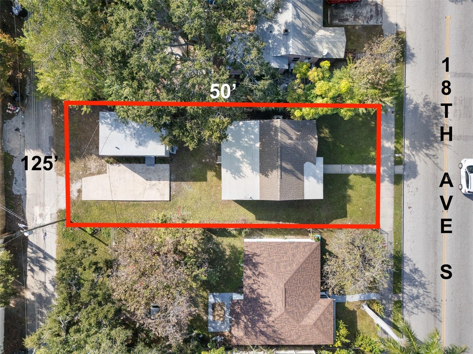 Listing photo id 8 for 834 18th Avenue S