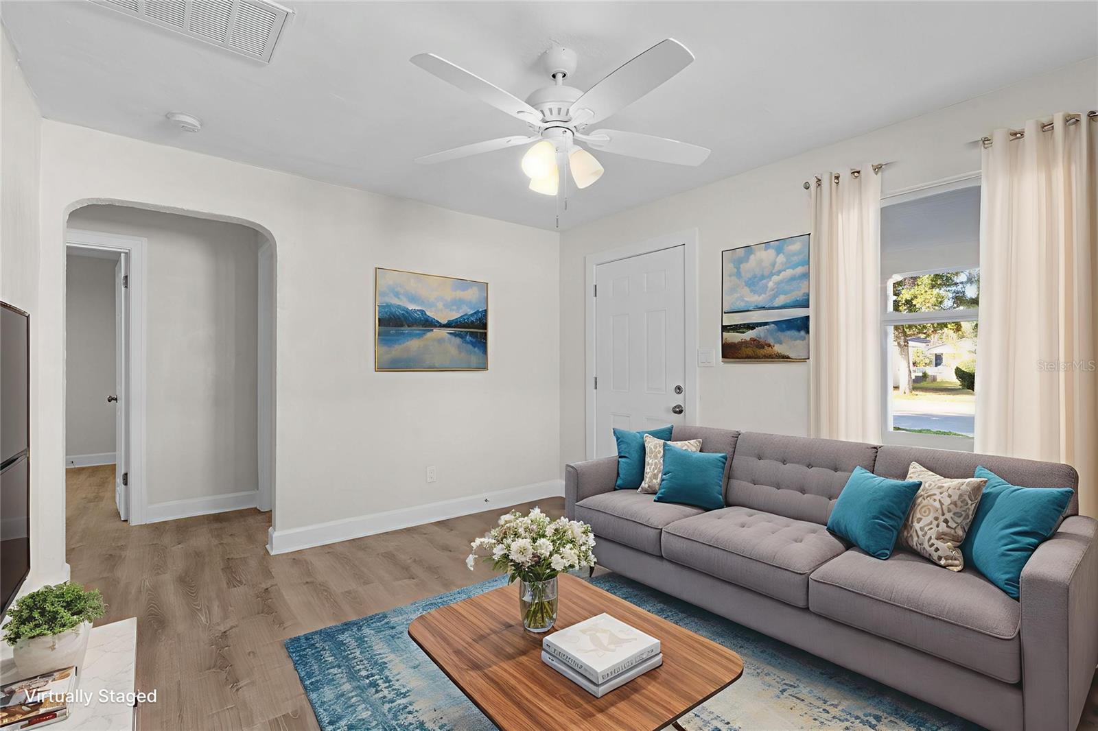 Listing photo id 12 for 834 18th Avenue S