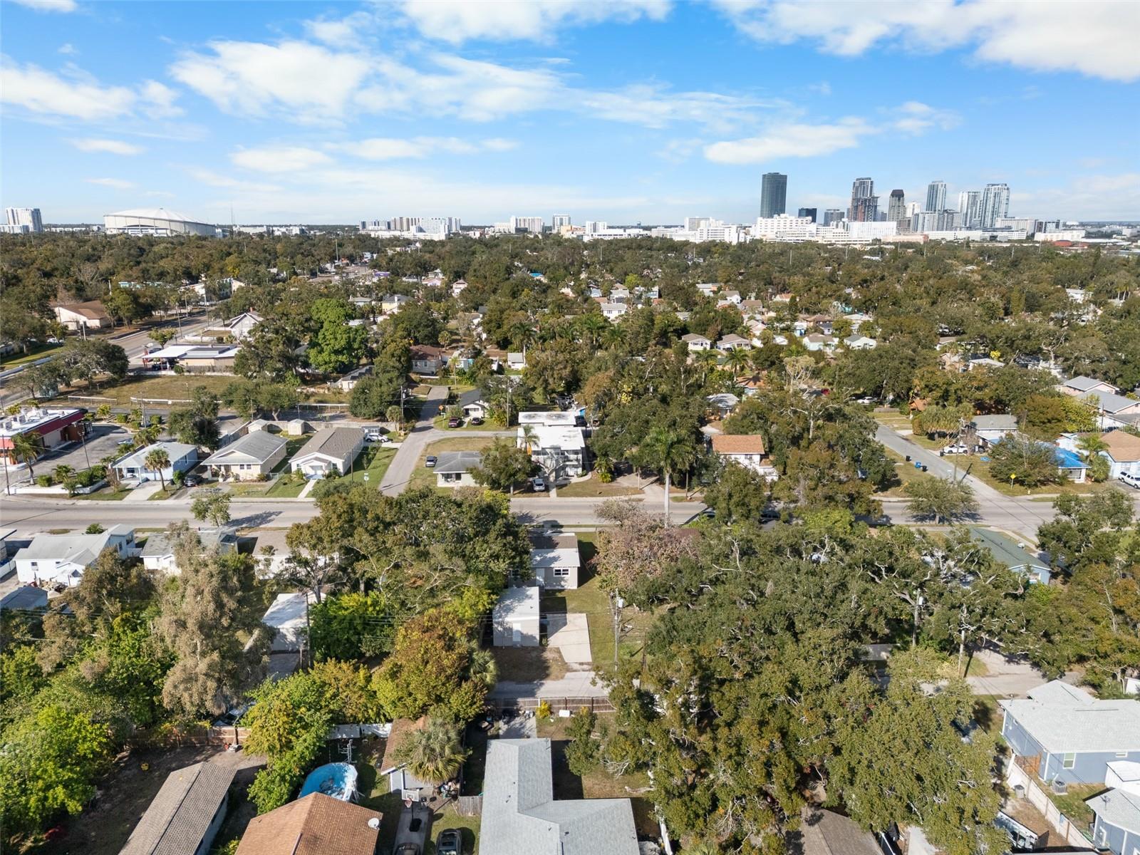 Listing photo id 16 for 834 18th Avenue S