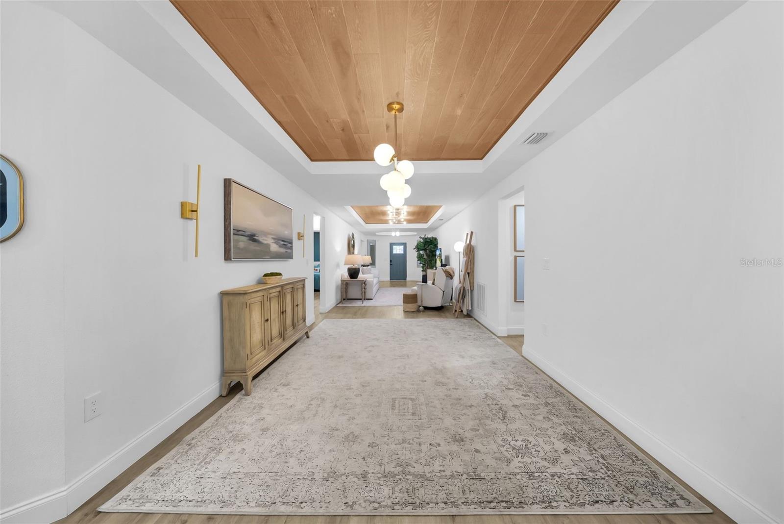 Image 19 of 58 For 809 Hanna Avenue