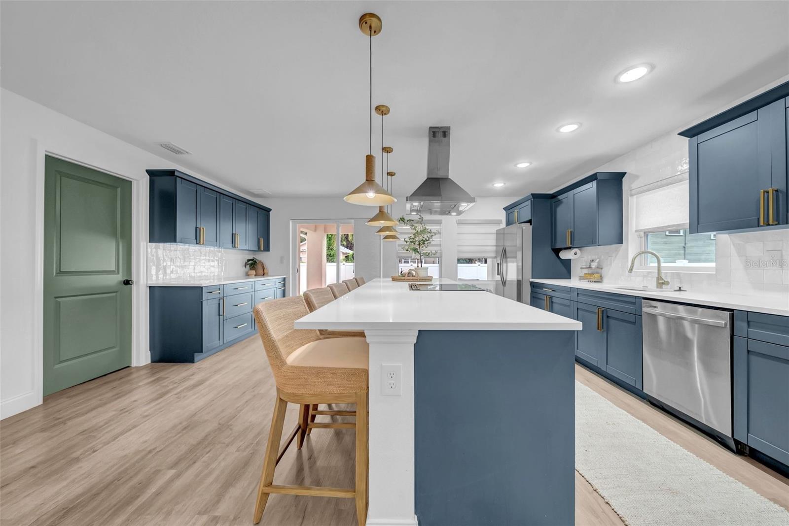 Image 22 of 58 For 809 Hanna Avenue