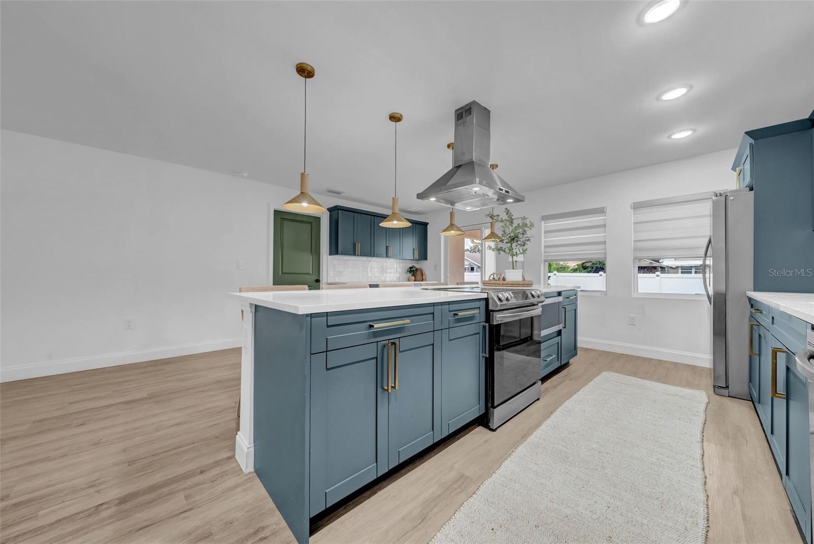 Image 25 of 58 For 809 Hanna Avenue