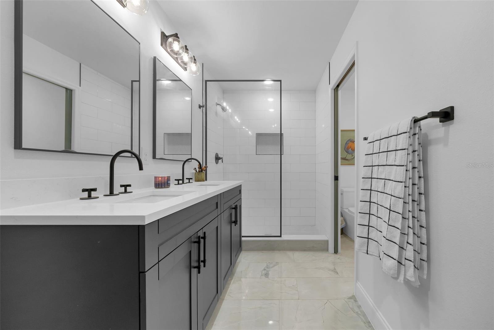 Image 35 of 58 For 809 Hanna Avenue