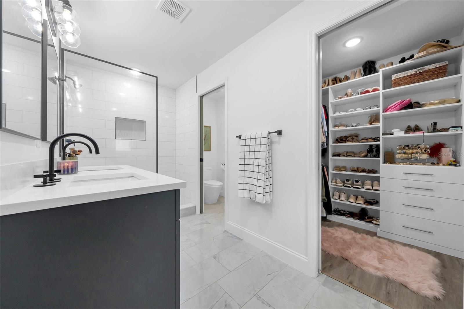 Image 37 of 58 For 809 Hanna Avenue