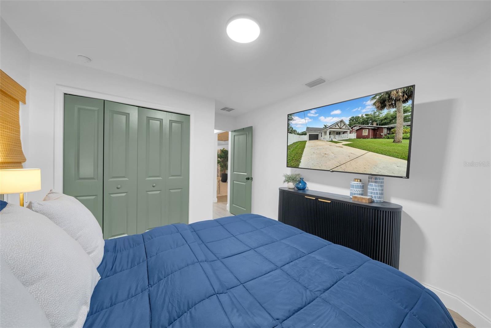 Image 40 of 58 For 809 Hanna Avenue