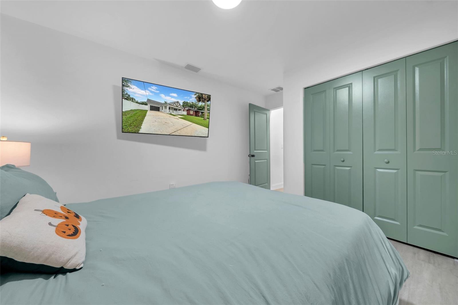 Image 43 of 58 For 809 Hanna Avenue