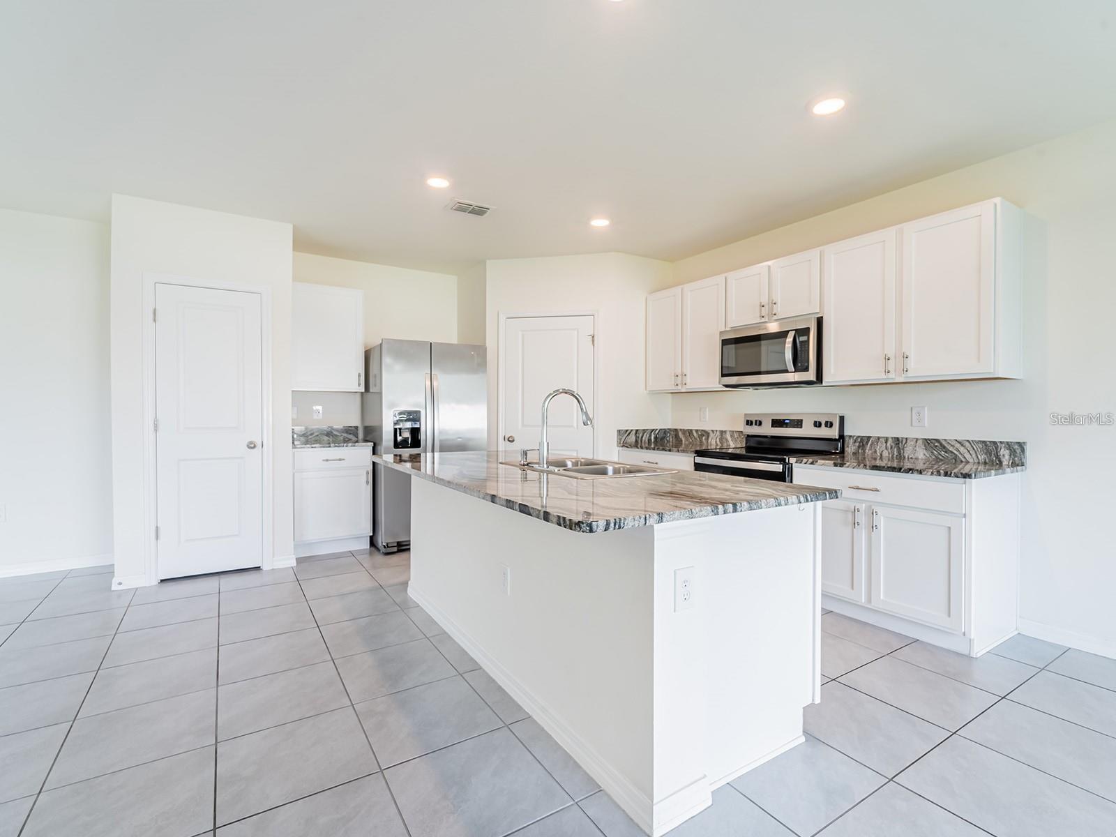 Image 37 of 41 For 5510 Oxford Gray Road