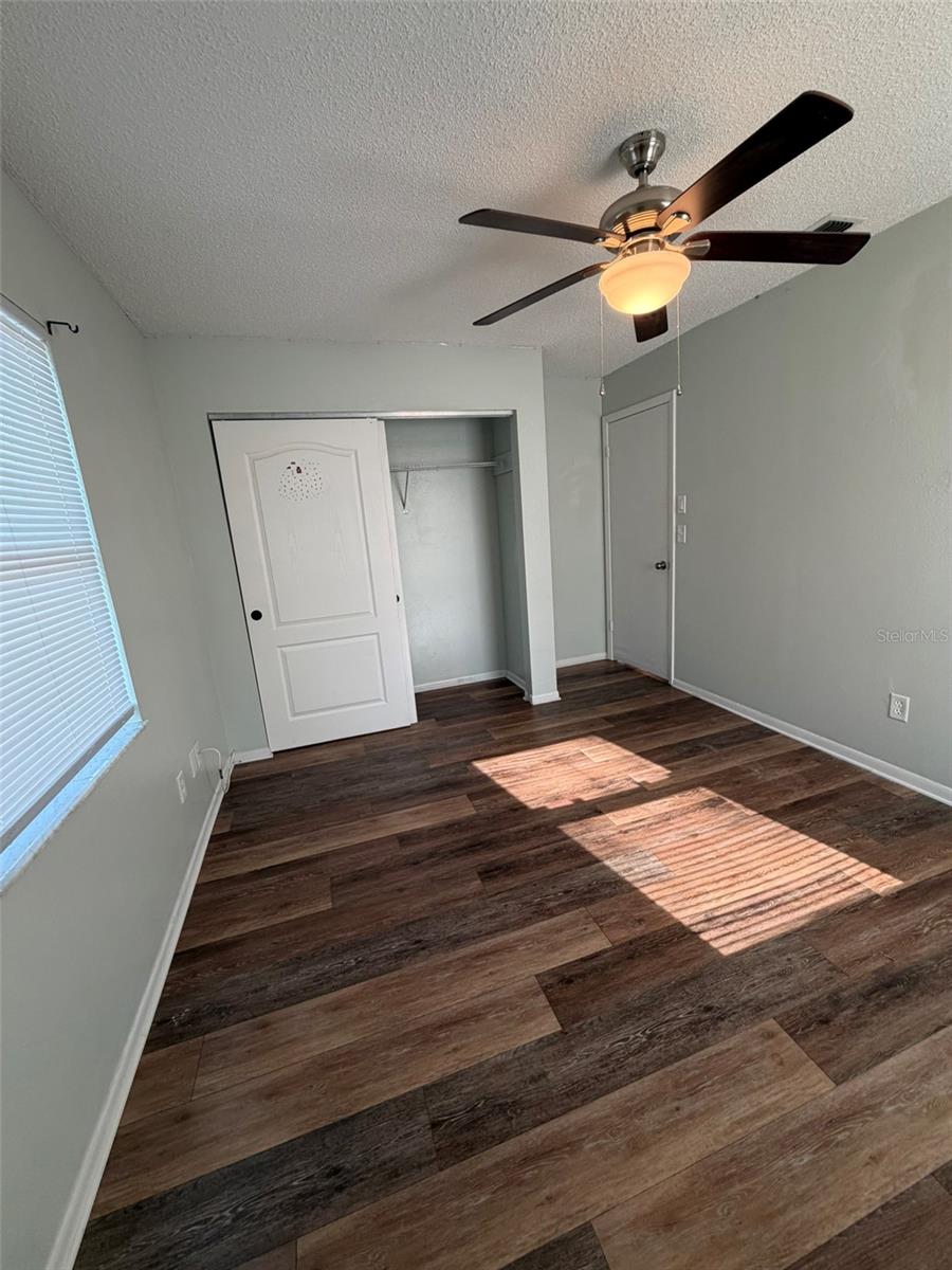 Image 10 of 36 For 4284 Surfside Circle