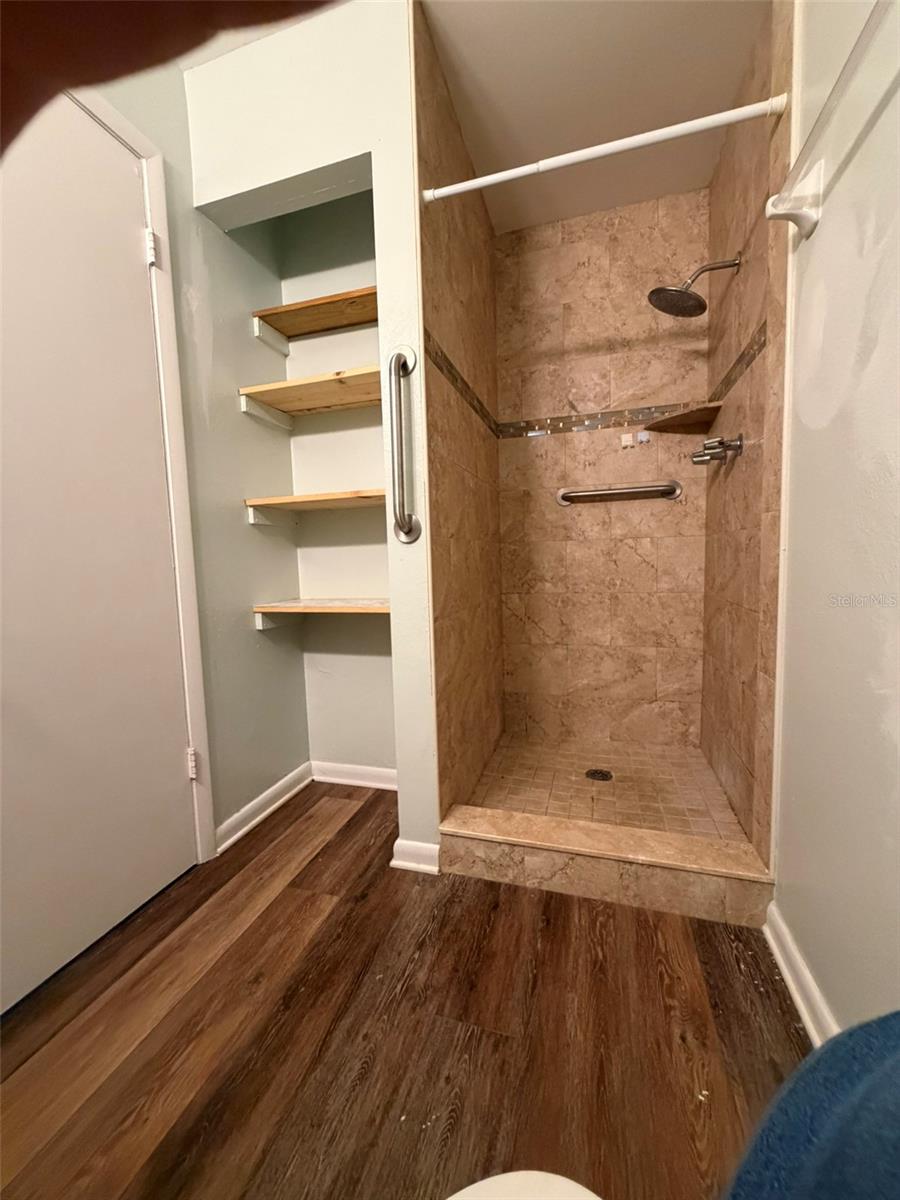 Image 22 of 36 For 4284 Surfside Circle