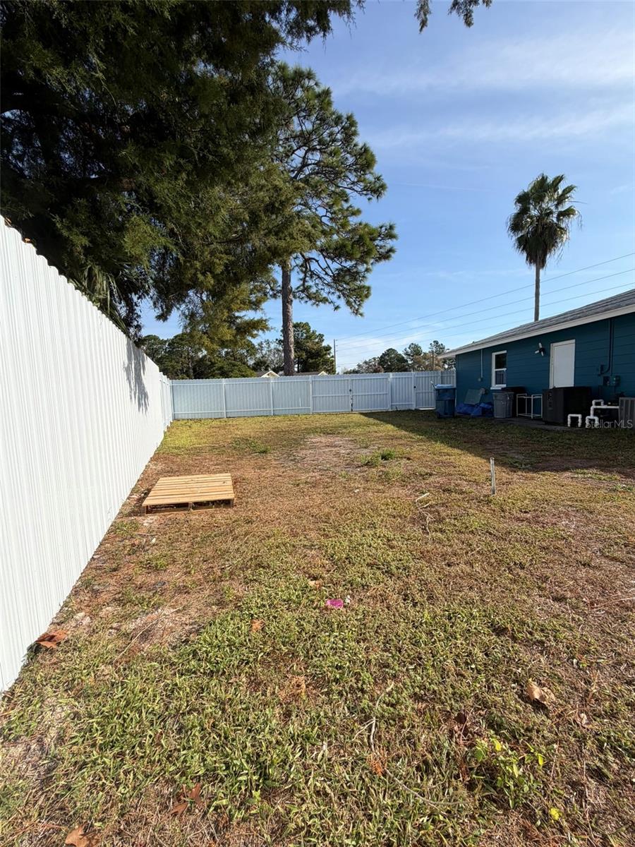 Image 33 of 36 For 4284 Surfside Circle