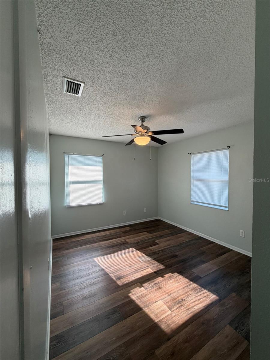 Image 9 of 36 For 4284 Surfside Circle