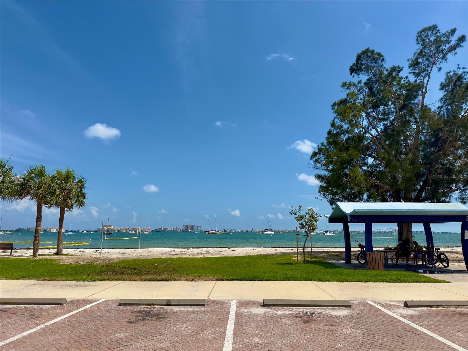 Image 10 of 22 For 3020 Clinton Street S