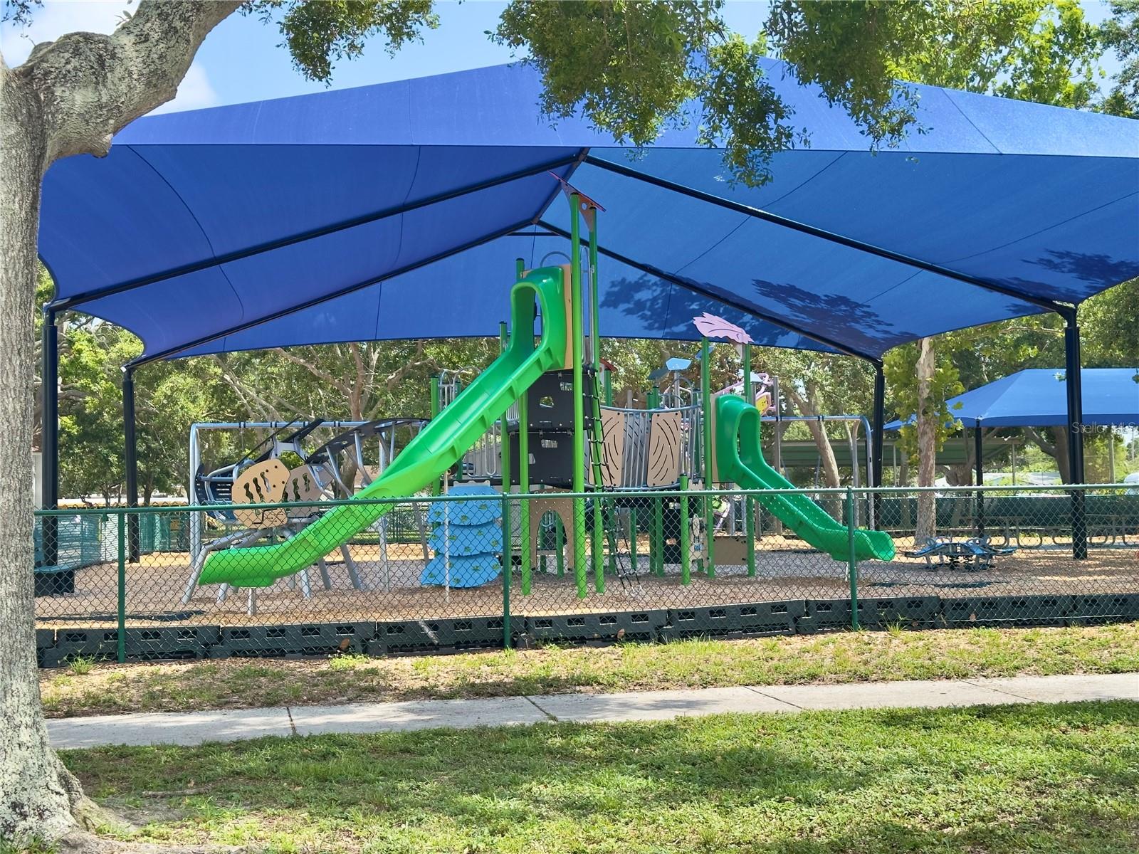 Image 20 of 22 For 3020 Clinton Street S