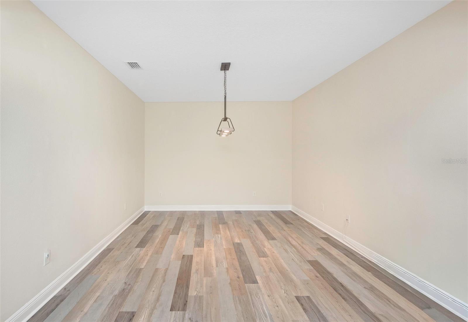 Image 11 of 35 For 8702 Corinthian Way