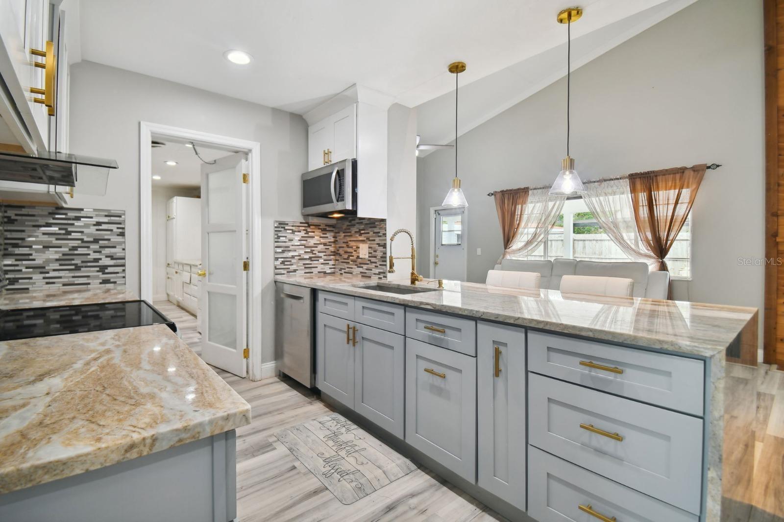 Image 7 of 40 For 6745 Ralston Beach Circle