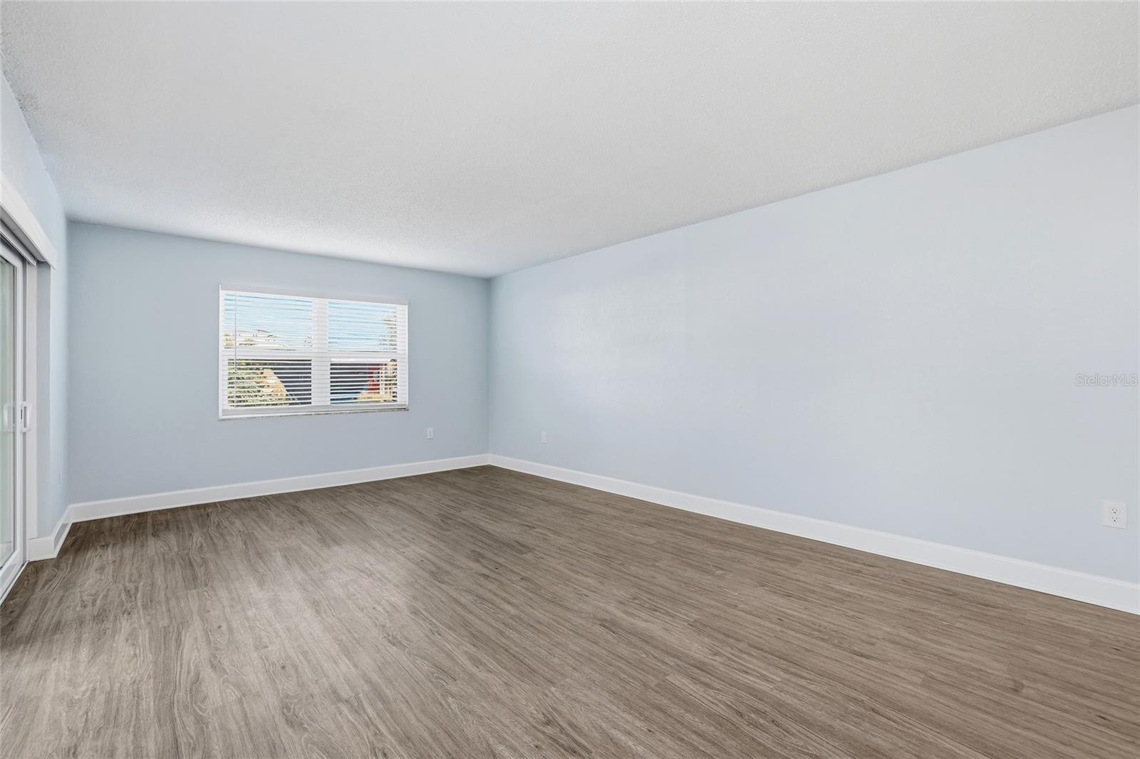 Image 13 of 39 For 17035 Gulf Boulevard 113