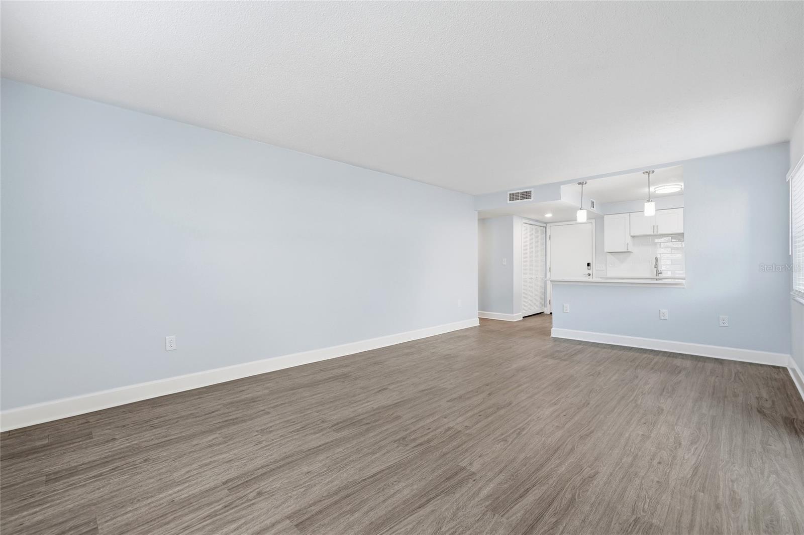 Image 16 of 39 For 17035 Gulf Boulevard 113