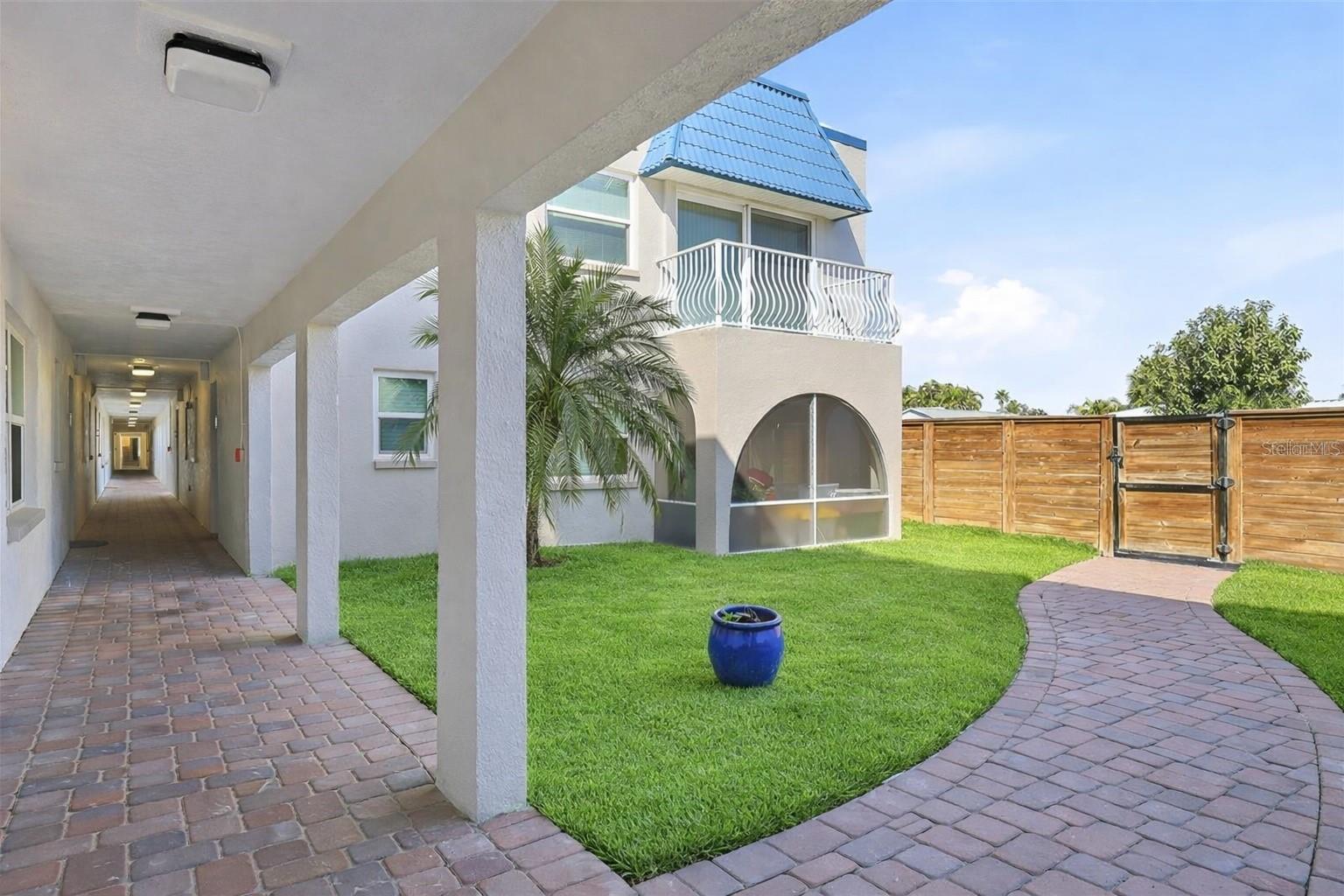 Image 2 of 39 For 17035 Gulf Boulevard 113