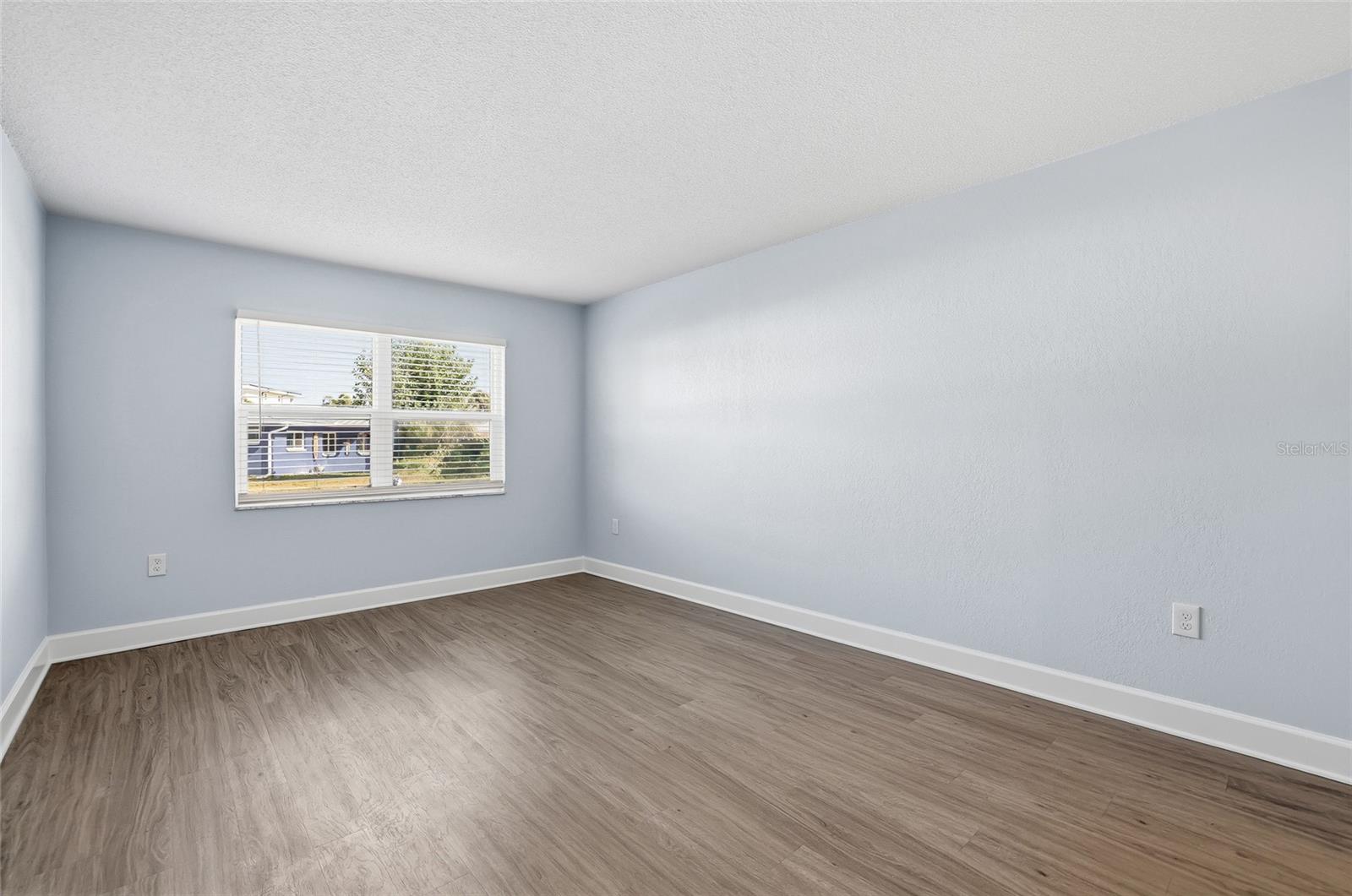 Image 20 of 39 For 17035 Gulf Boulevard 113