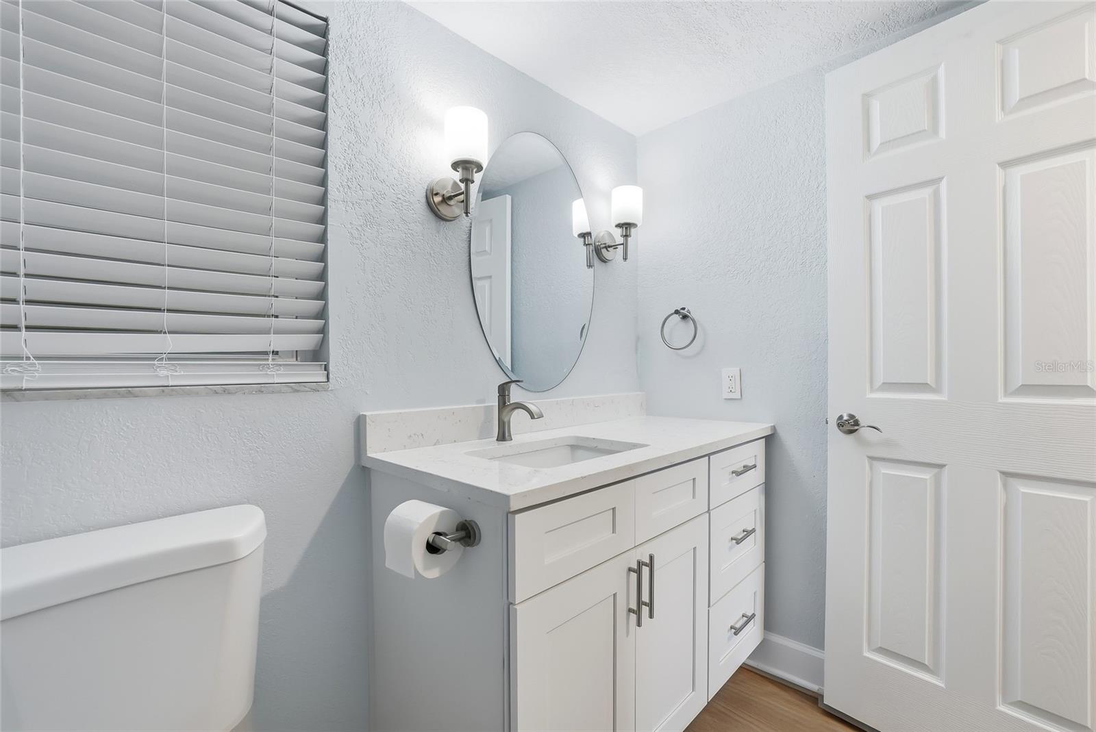 Image 25 of 39 For 17035 Gulf Boulevard 113