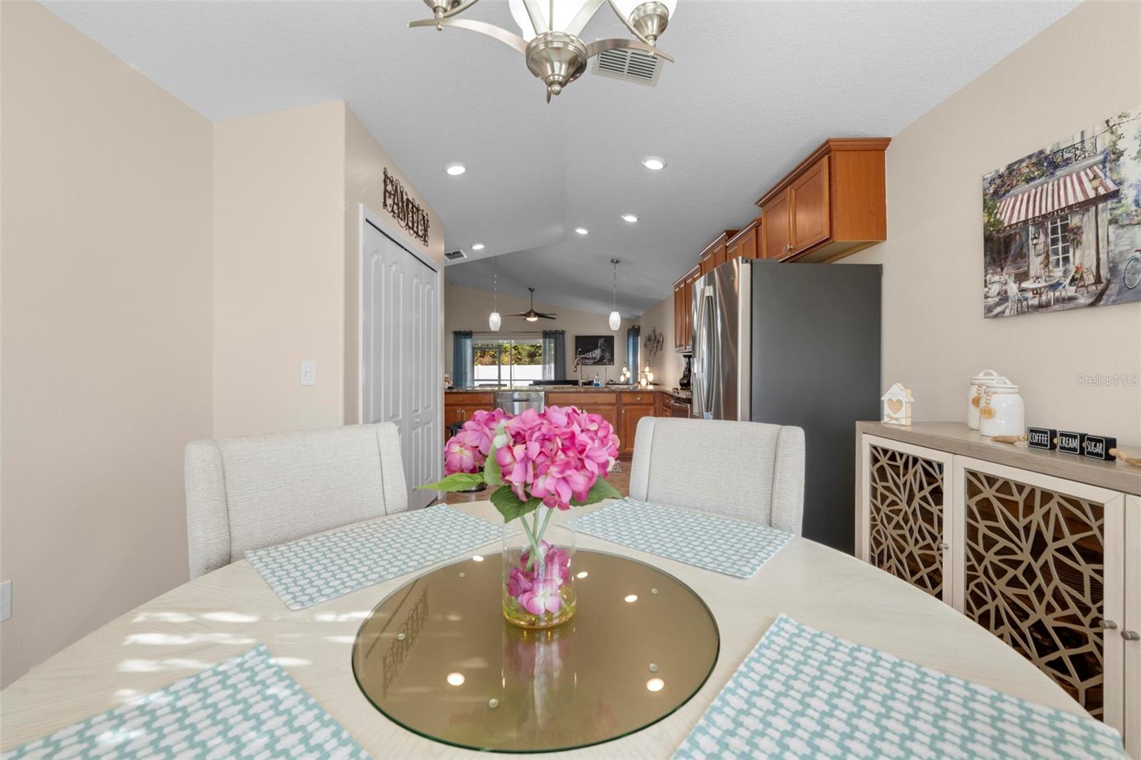 Image 19 of 49 For 10114 Ives Loop