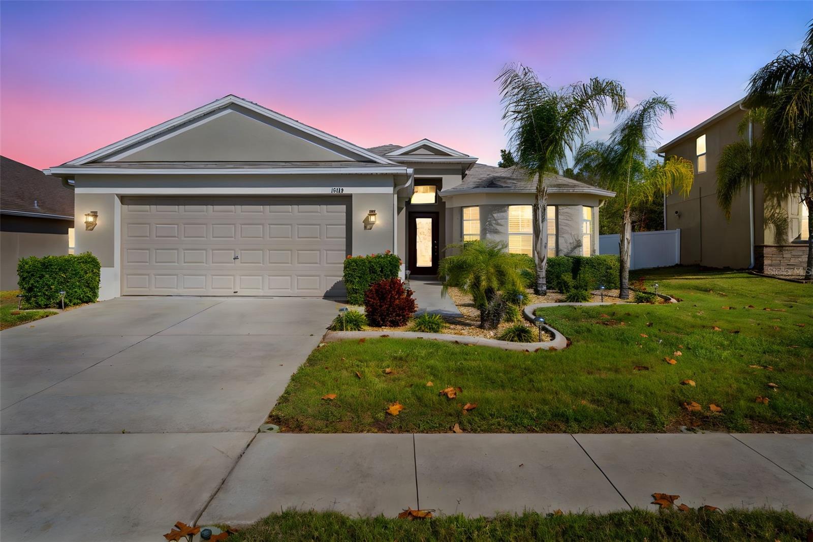 Image 2 of 49 For 10114 Ives Loop