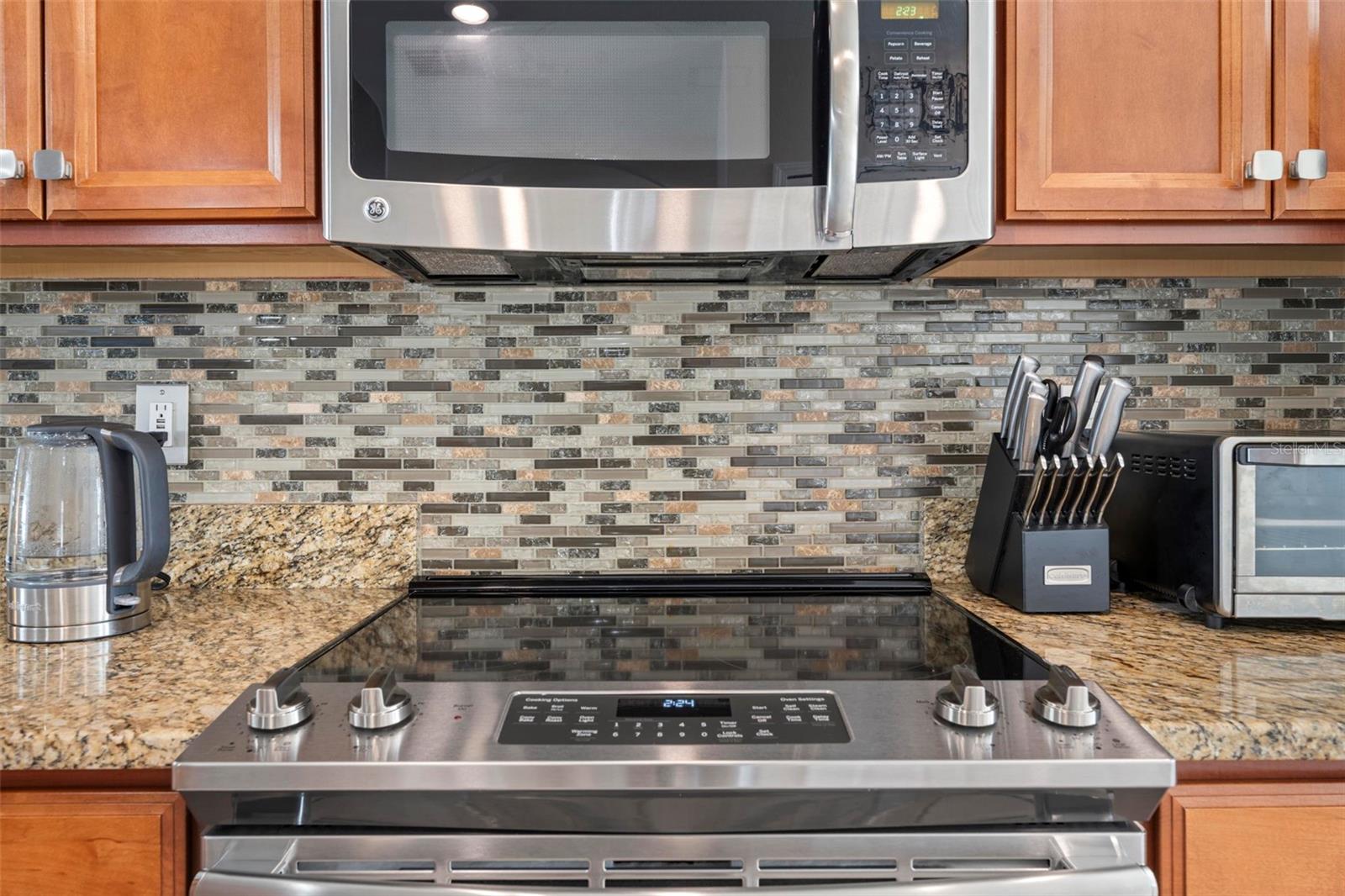 Image 24 of 49 For 10114 Ives Loop