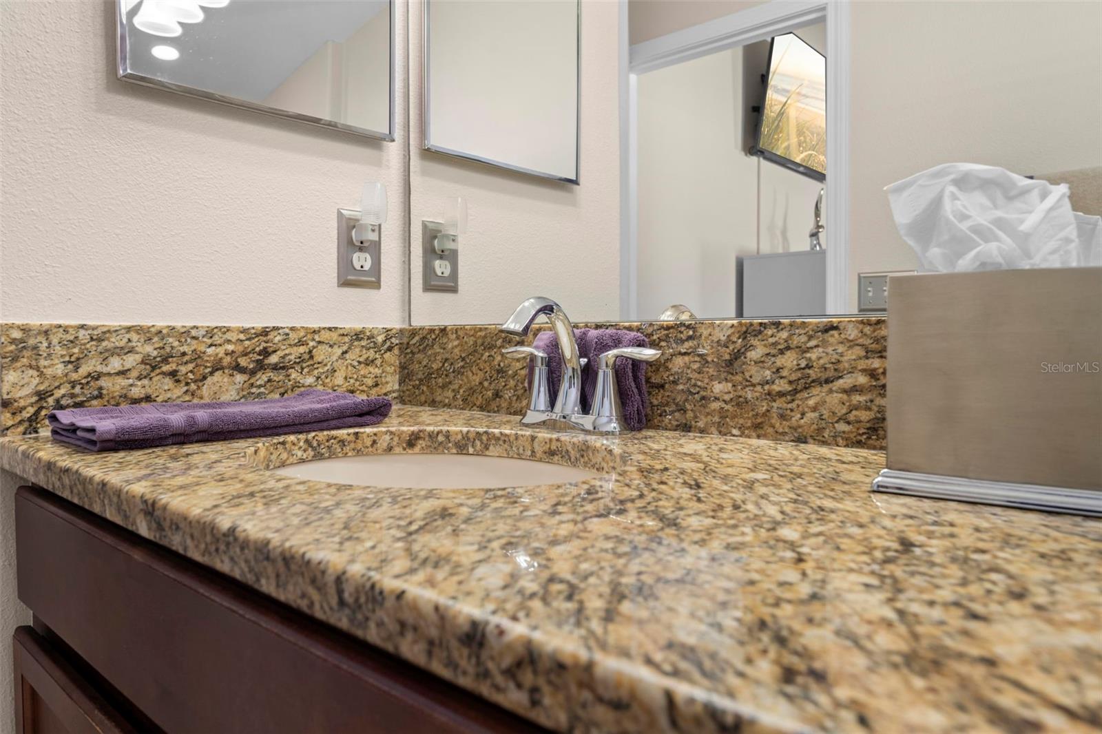 Image 31 of 49 For 10114 Ives Loop