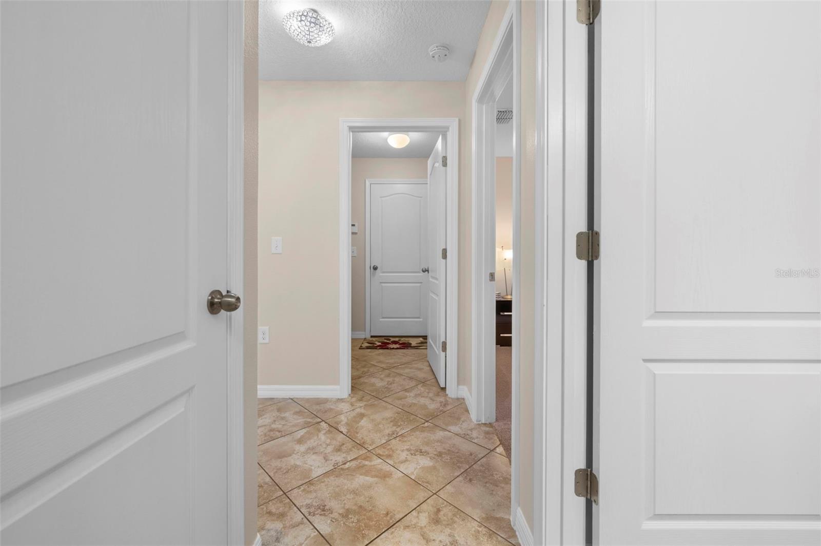 Image 36 of 49 For 10114 Ives Loop