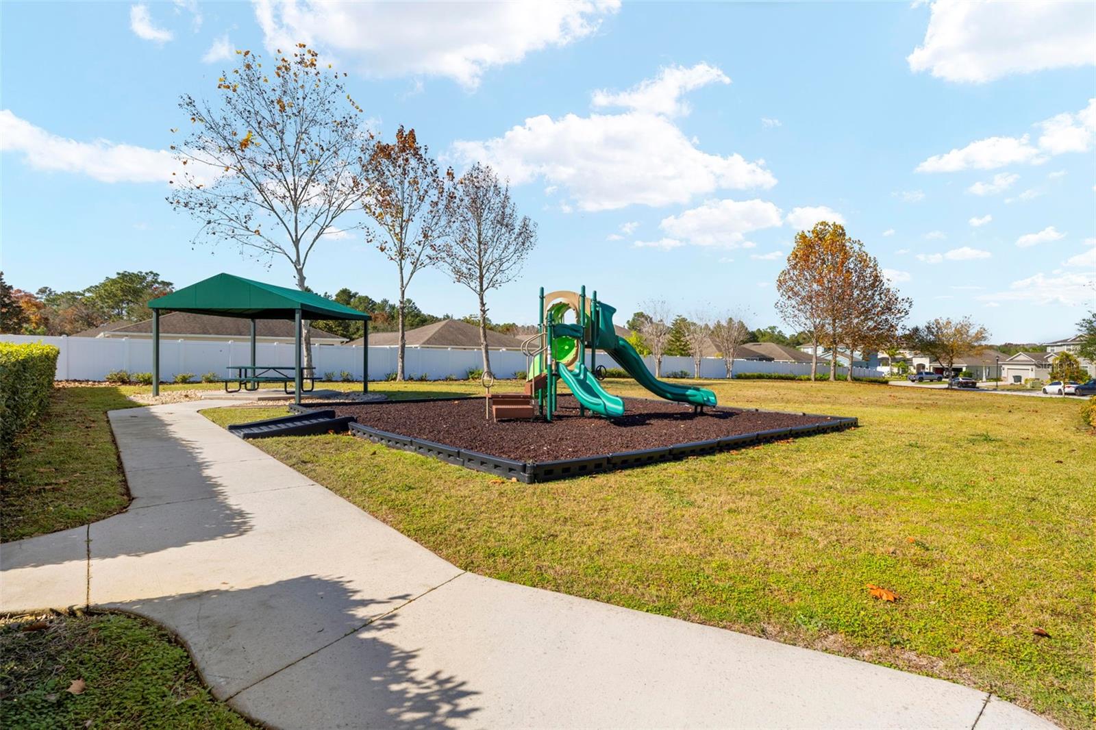 Image 48 of 49 For 10114 Ives Loop